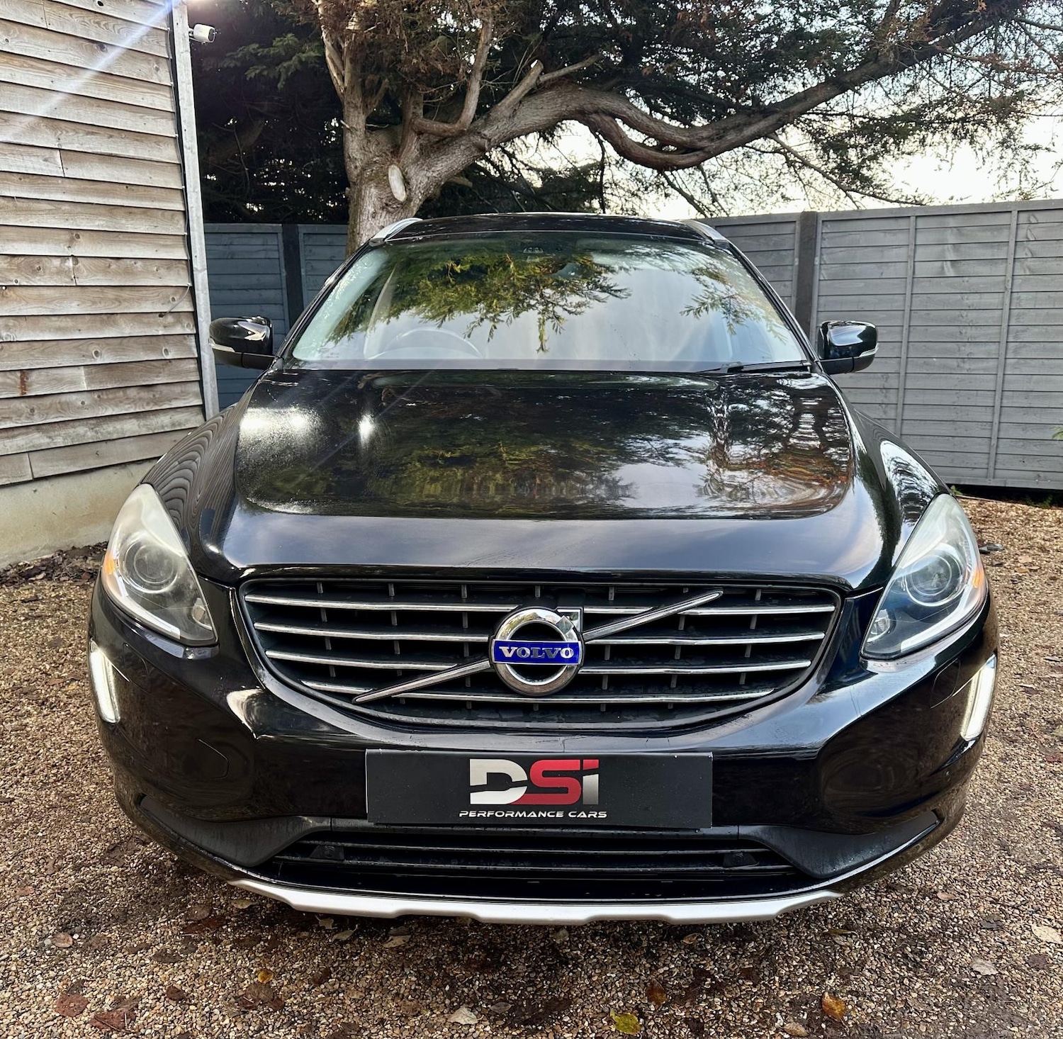 Used Volvo XC60 2013 for sale - 76709824: Photo 2