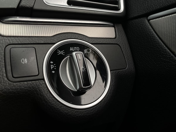 Used Mercedes-Benz E Class 2015 for sale - 76273157: Photo 36