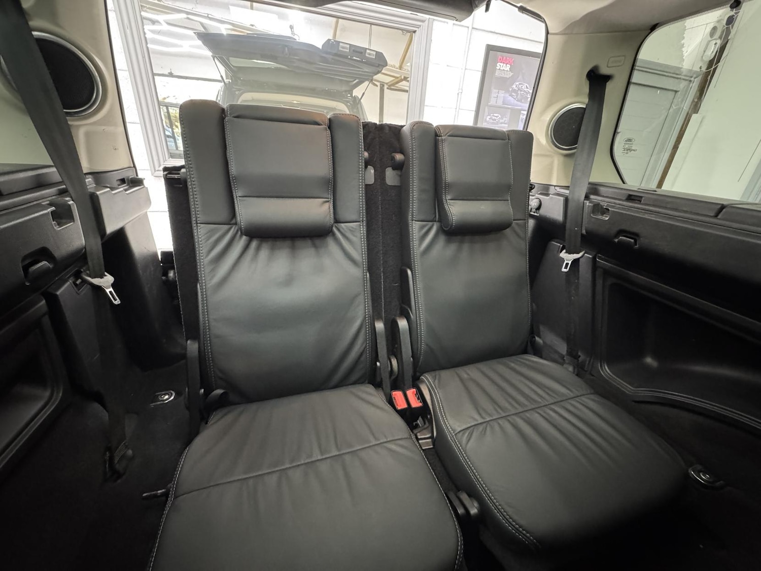 Used Land Rover Discovery 2016 for sale - 78032107: Photo 14