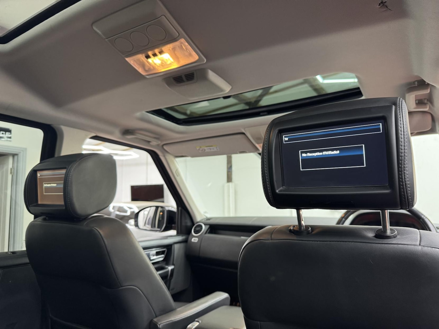 Used Land Rover Discovery 2016 for sale - 78032107: Photo 28