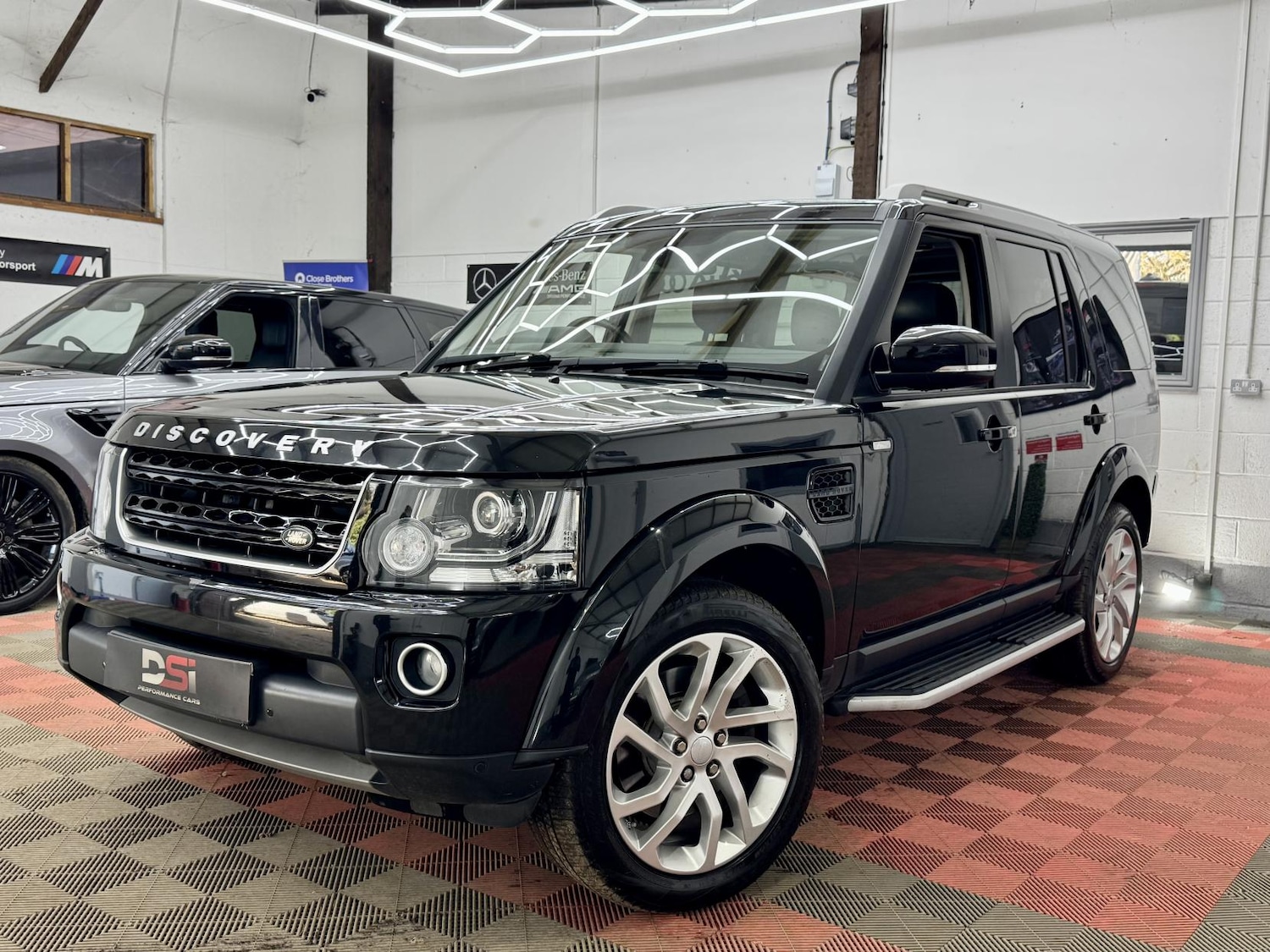 Used Land Rover Discovery 2016 for sale - 78032107: Photo 3