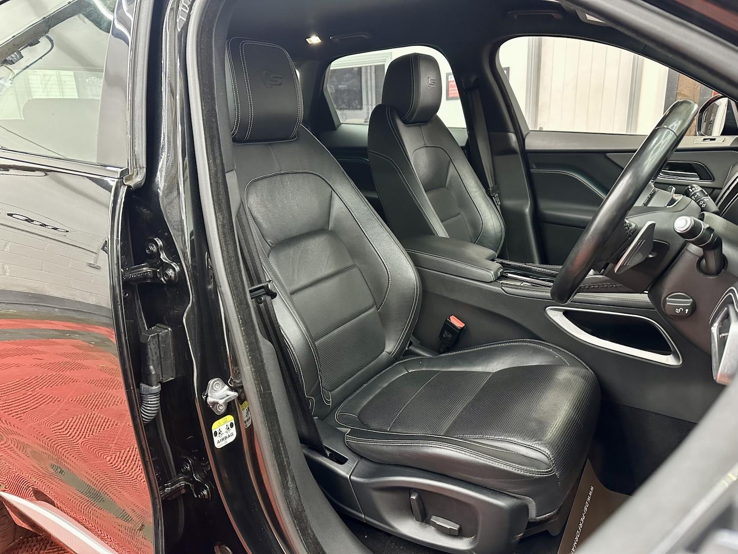 Used Jaguar F-Pace 2017 for sale - 76922288: Photo 19