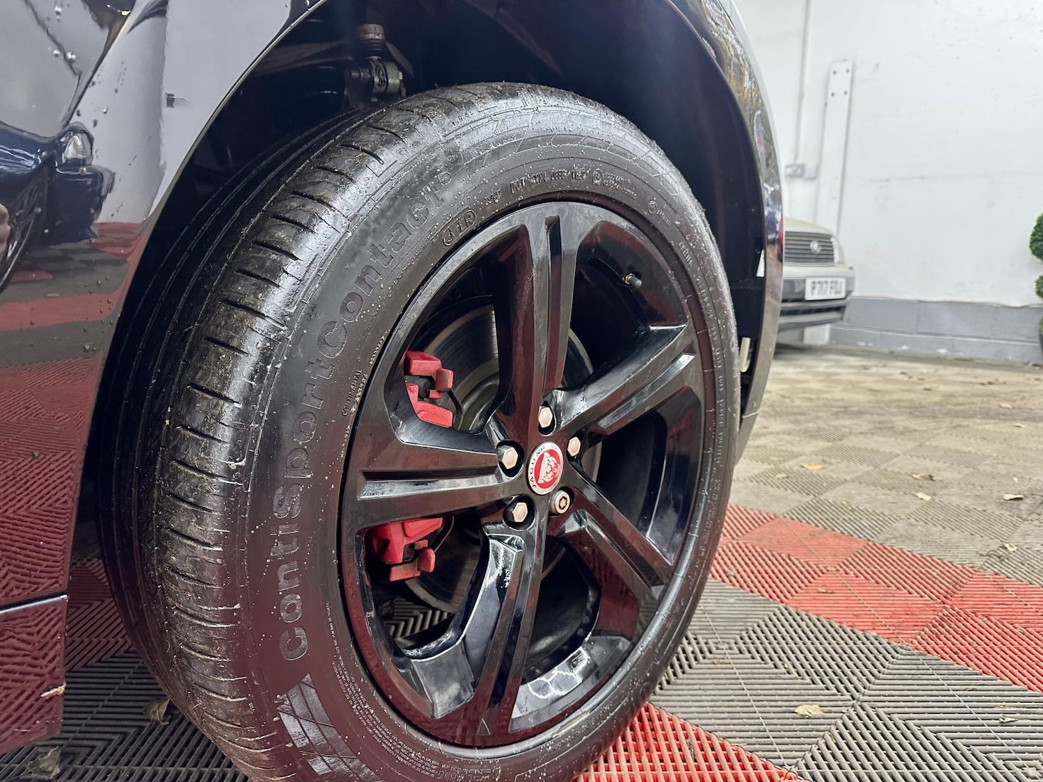 Used Jaguar F-Pace 2017 for sale - 76922288: Photo 20