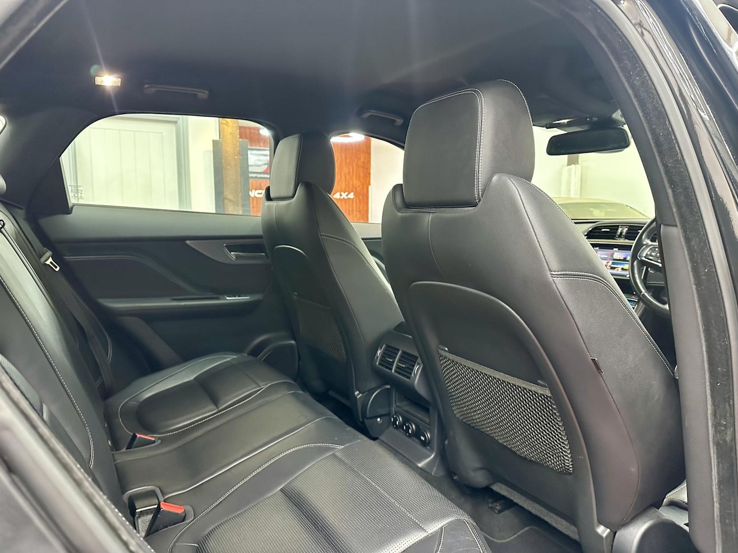 Used Jaguar F-Pace 2017 for sale - 76922288: Photo 24