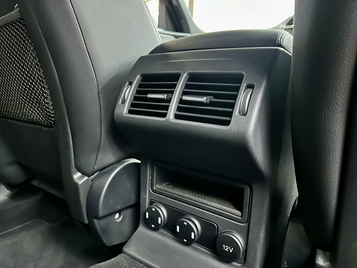 Used Jaguar F-Pace 2017 for sale - 76922288: Photo 27