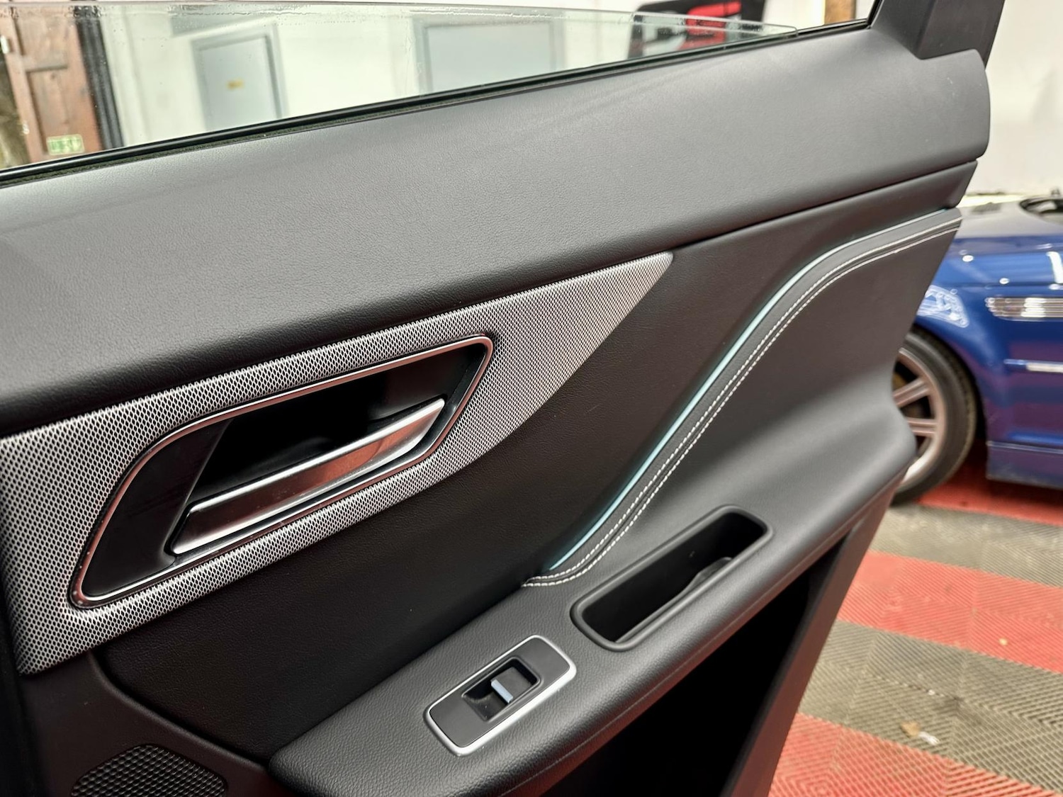 Used Jaguar F-Pace 2017 for sale - 76922288: Photo 28