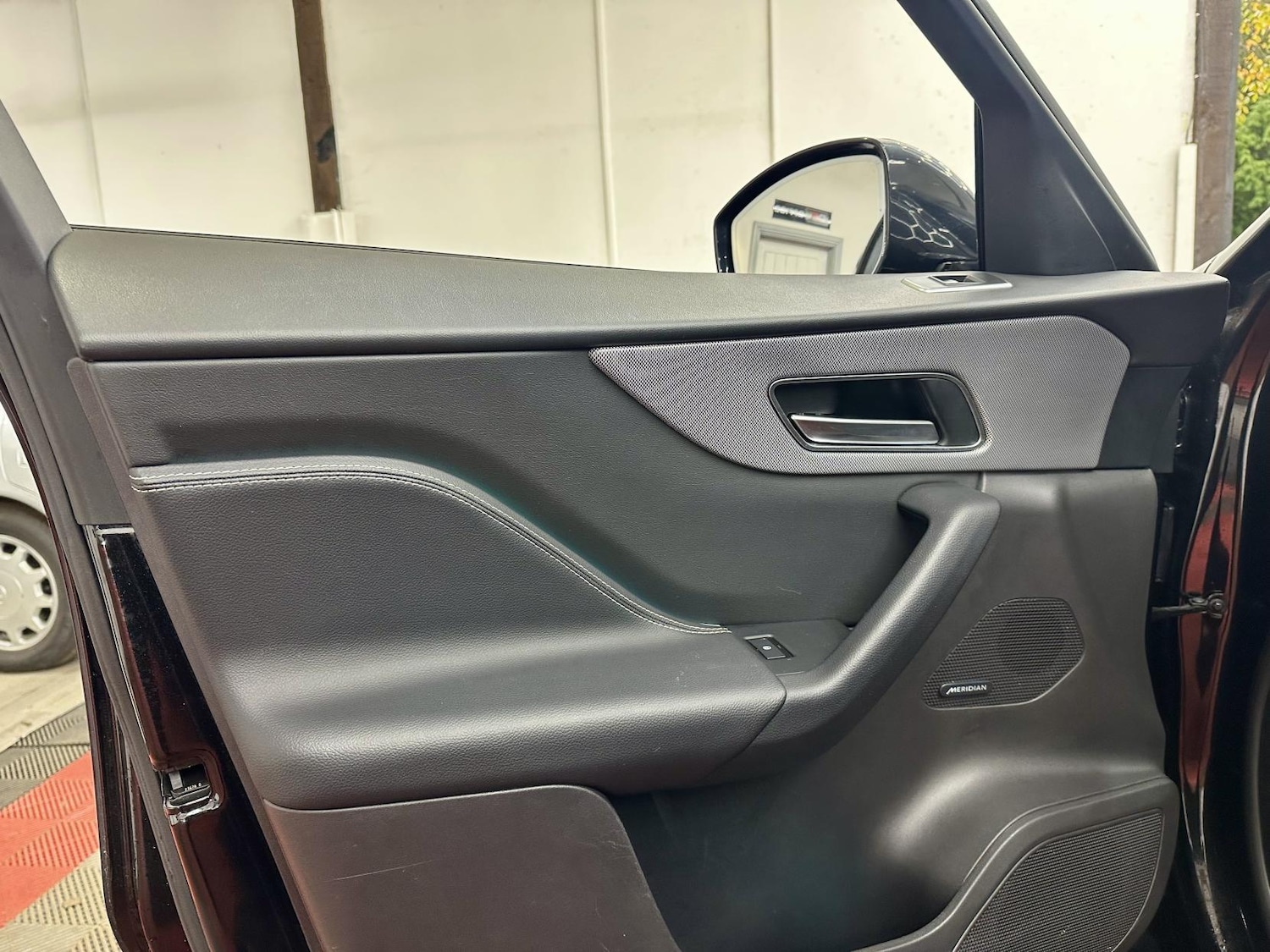 Used Jaguar F-Pace 2017 for sale - 76922288: Photo 29