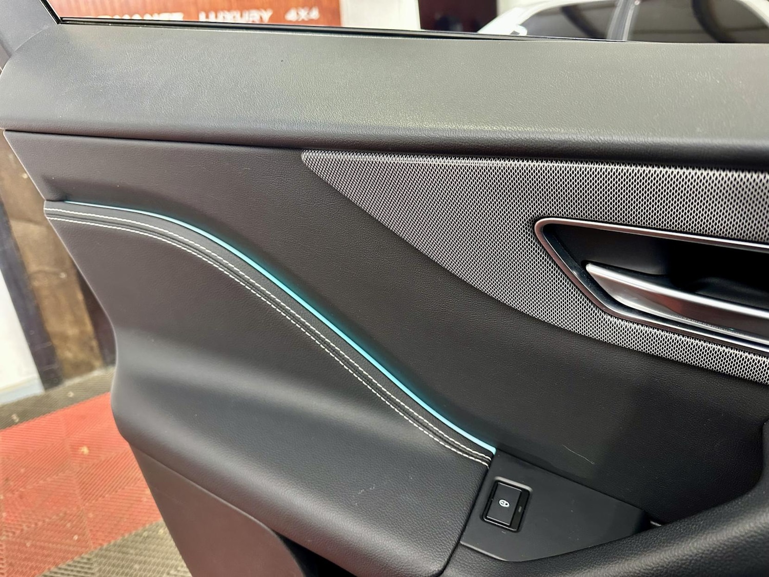 Used Jaguar F-Pace 2017 for sale - 76922288: Photo 34