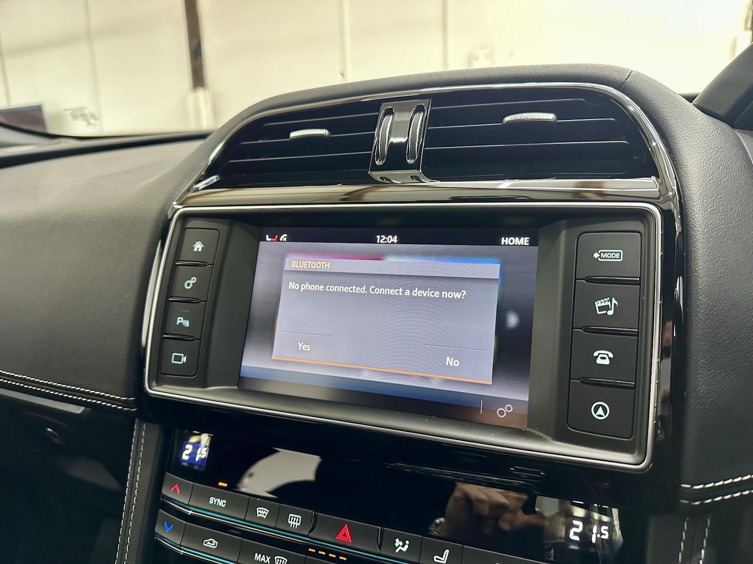 Used Jaguar F-Pace 2017 for sale - 76922288: Photo 39