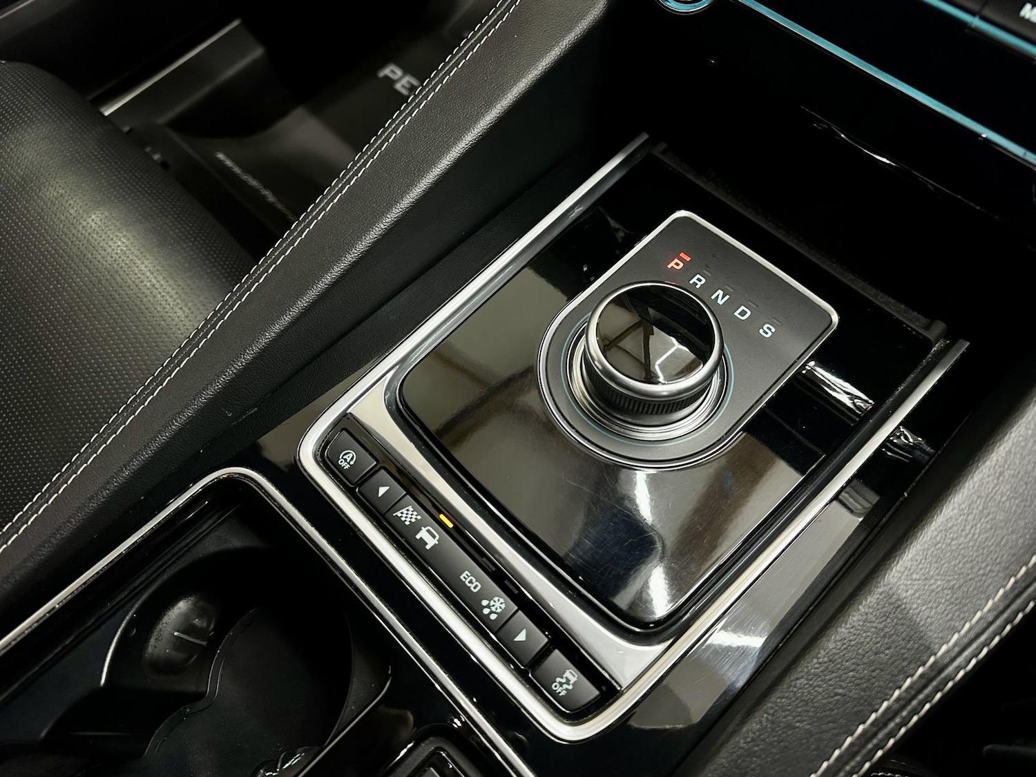 Used Jaguar F-Pace 2017 for sale - 76922288: Photo 41