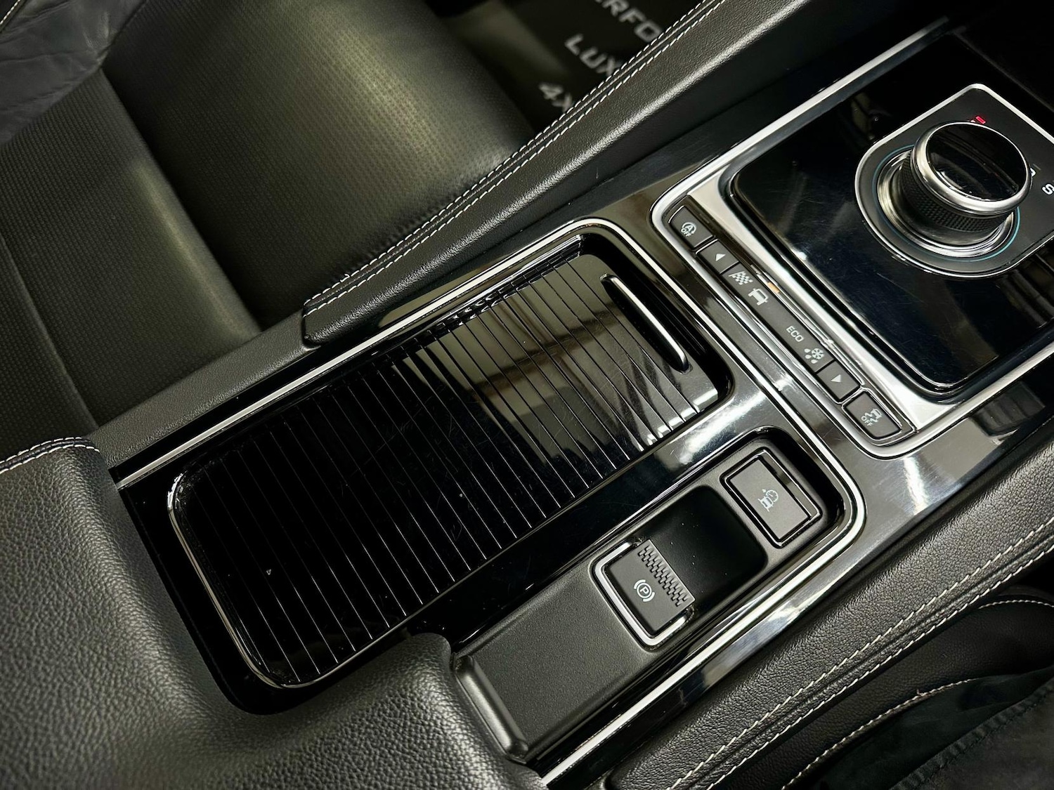 Used Jaguar F-Pace 2017 for sale - 76922288: Photo 46