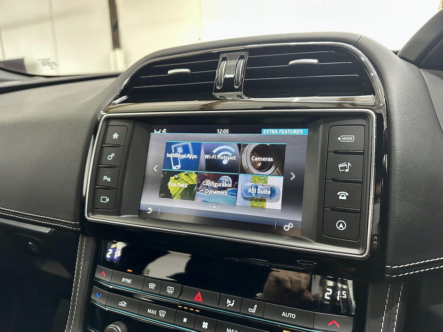 Used Jaguar F-Pace 2017 for sale - 76922288: Photo 52