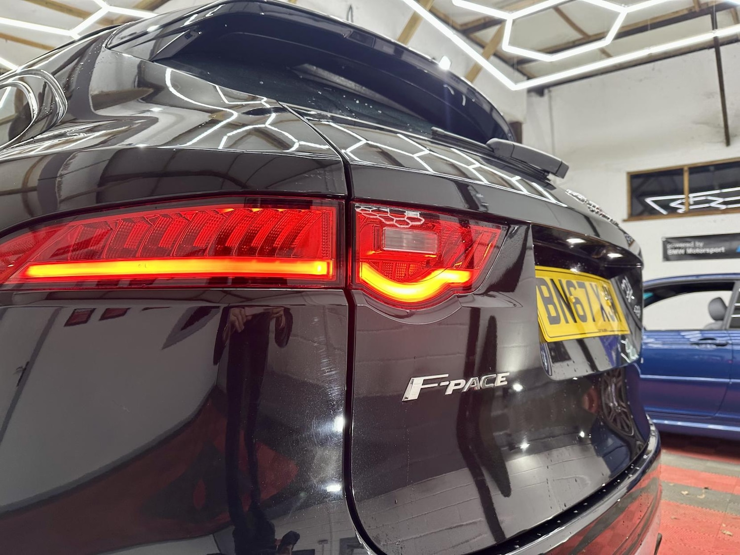 Used Jaguar F-Pace 2017 for sale - 76922288: Photo 7