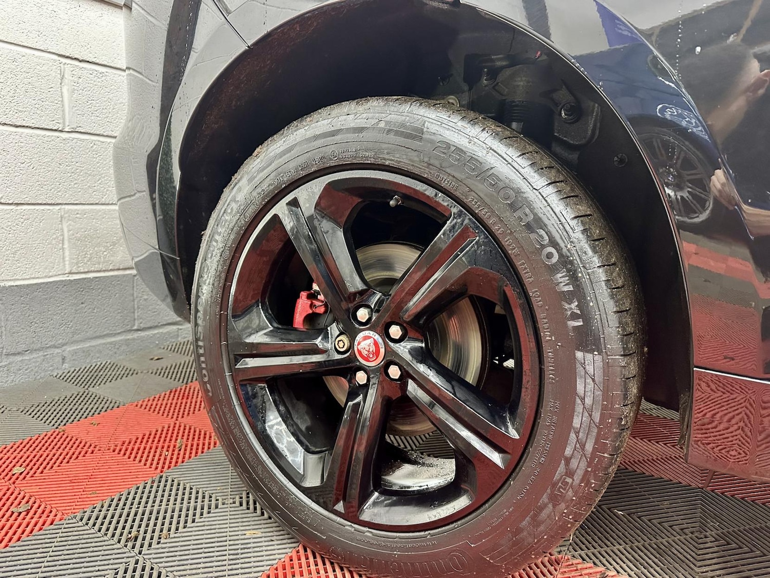 Used Jaguar F-Pace 2017 for sale - 76922288: Photo 9