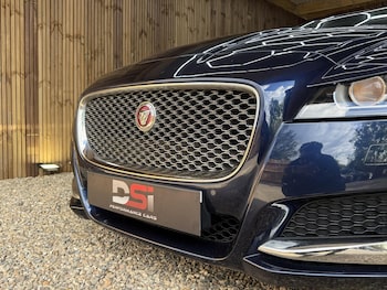 Used Jaguar XF 2019 for sale - 78572057: Photo
