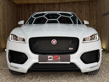 Used Jaguar F-Pace 2017 for sale - 78911846: Photo