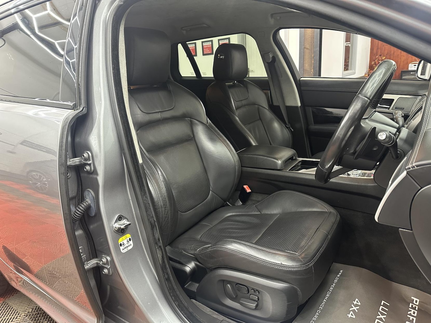 Used Jaguar XF 2014 for sale - 77198484: Photo 24