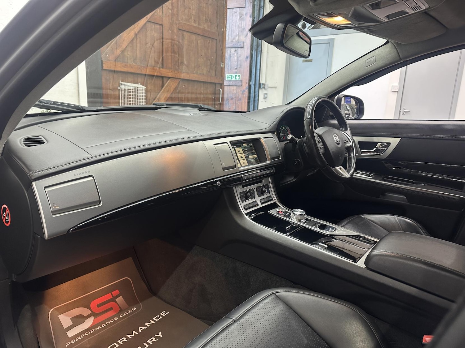 Used Jaguar XF 2014 for sale - 77198484: Photo 32