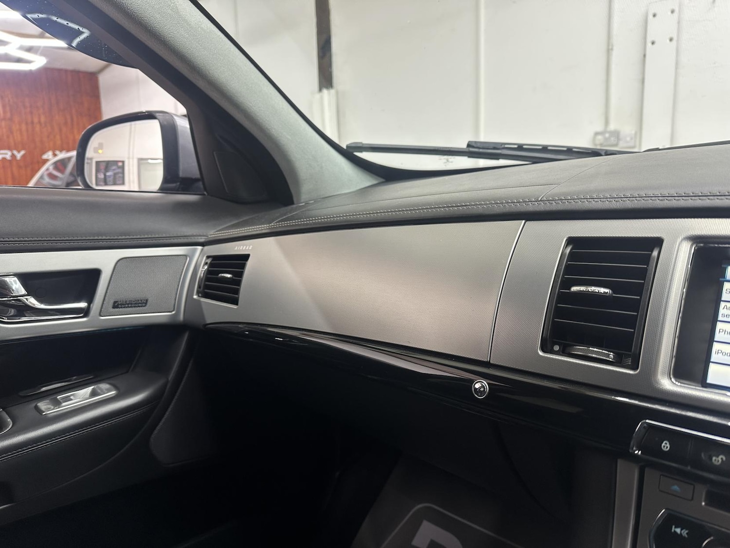 Used Jaguar XF 2014 for sale - 77198484: Photo 38