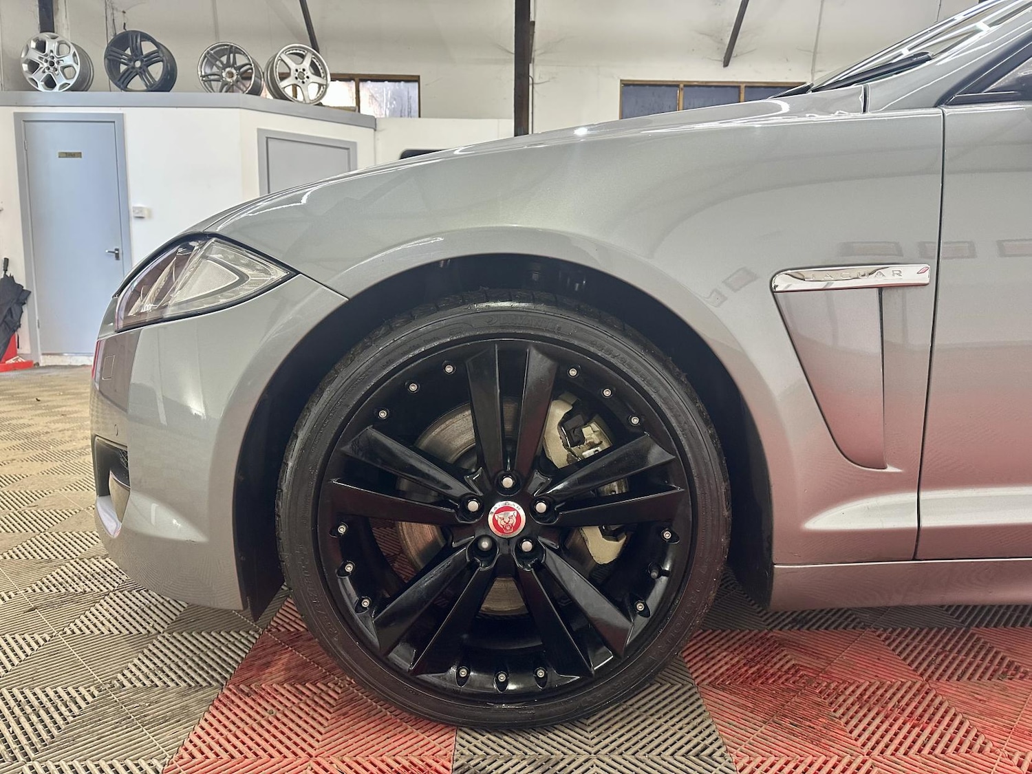 Used Jaguar XF 2014 for sale - 77198484: Photo 4