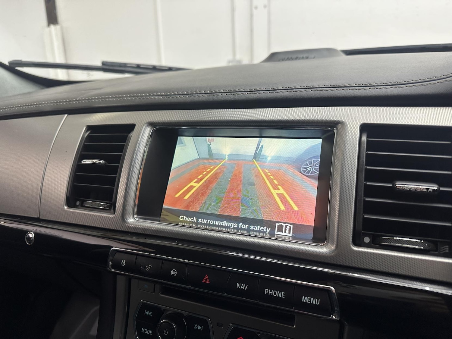 Used Jaguar XF 2014 for sale - 77198484: Photo 41