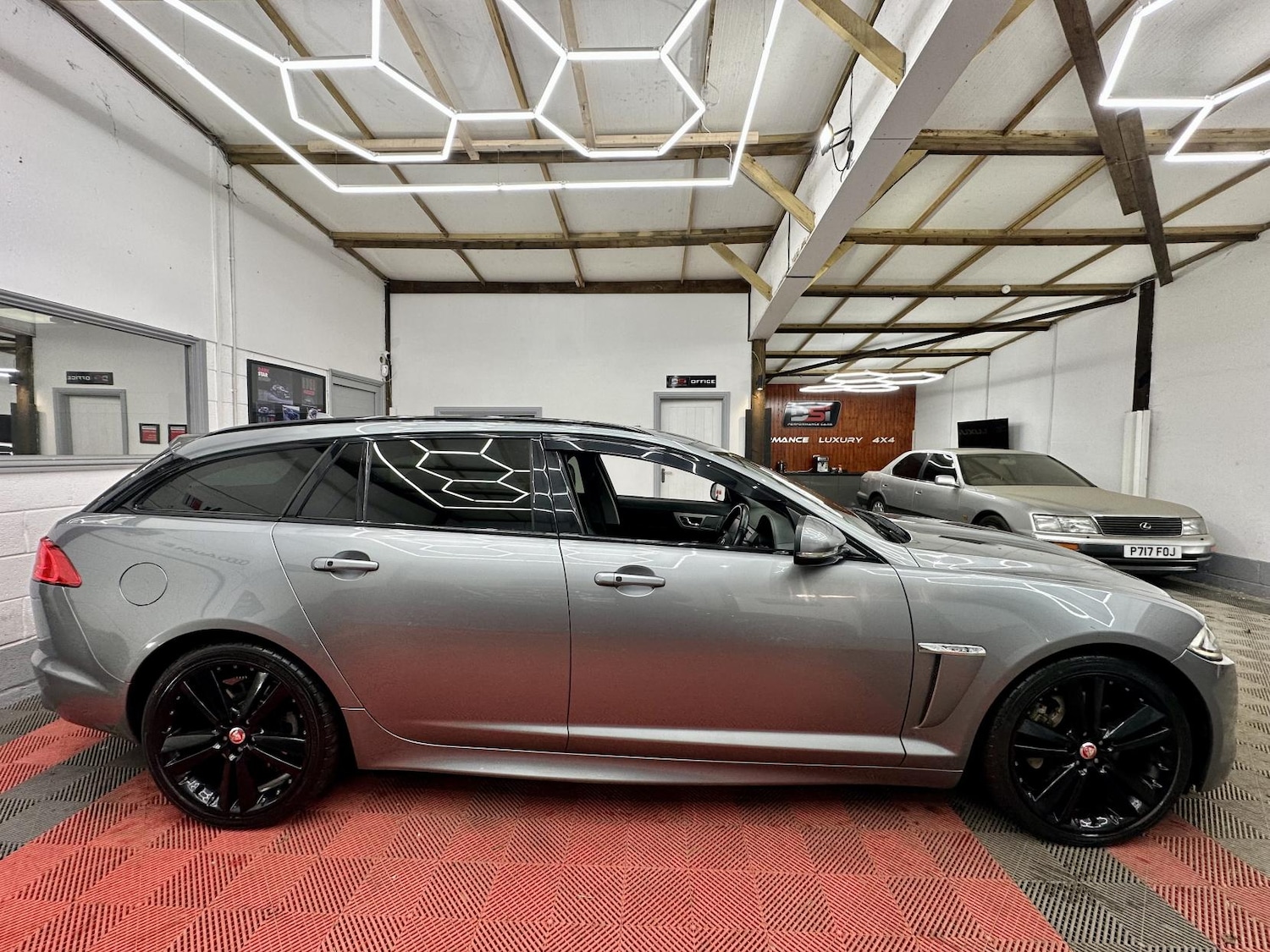 Used Jaguar XF 2014 for sale - 77198484: Photo 5