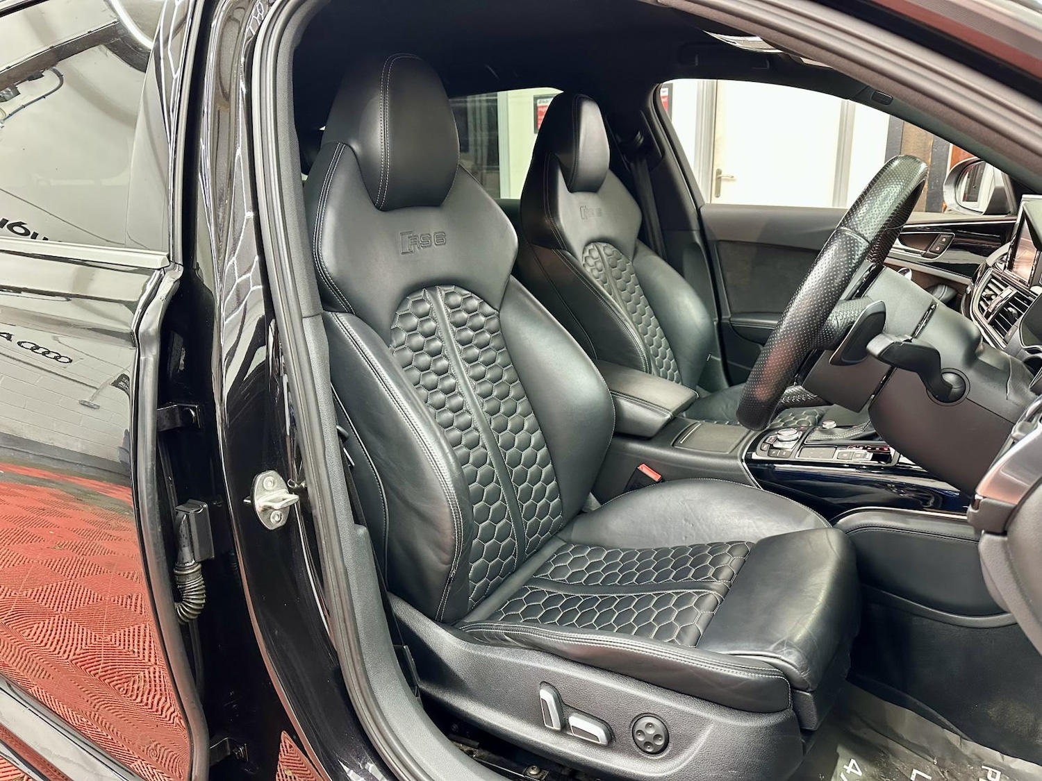 Used Audi RS6 Avant 2016 for sale - 77127789: Photo 27