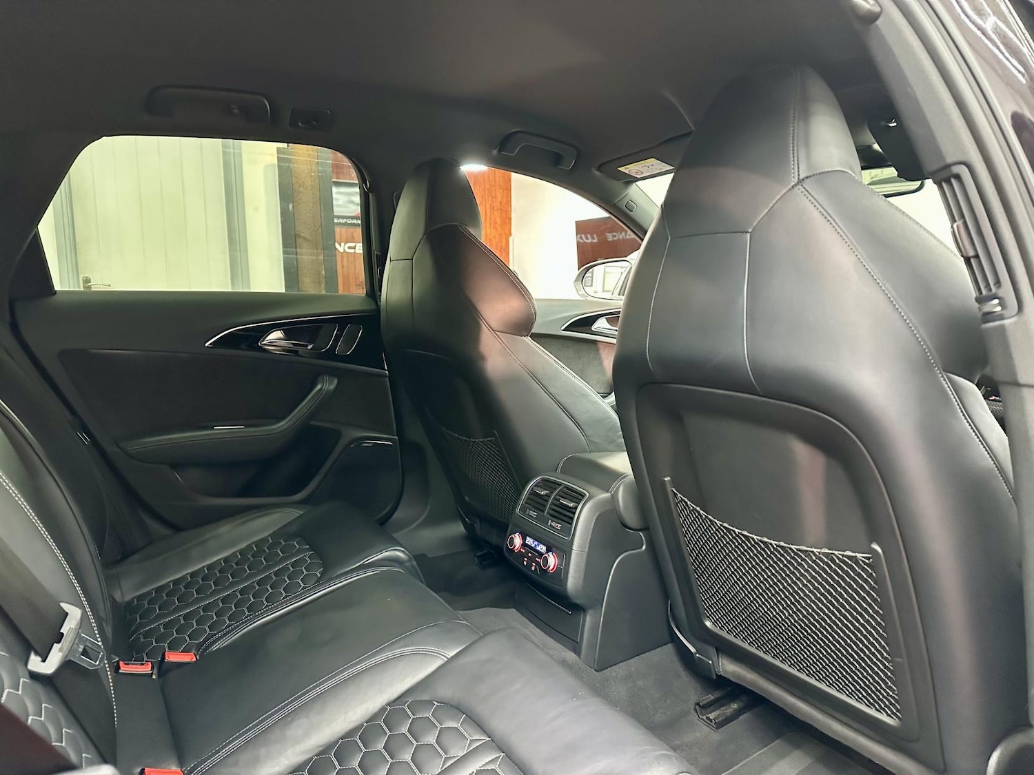 Used Audi RS6 Avant 2016 for sale - 77127789: Photo 30