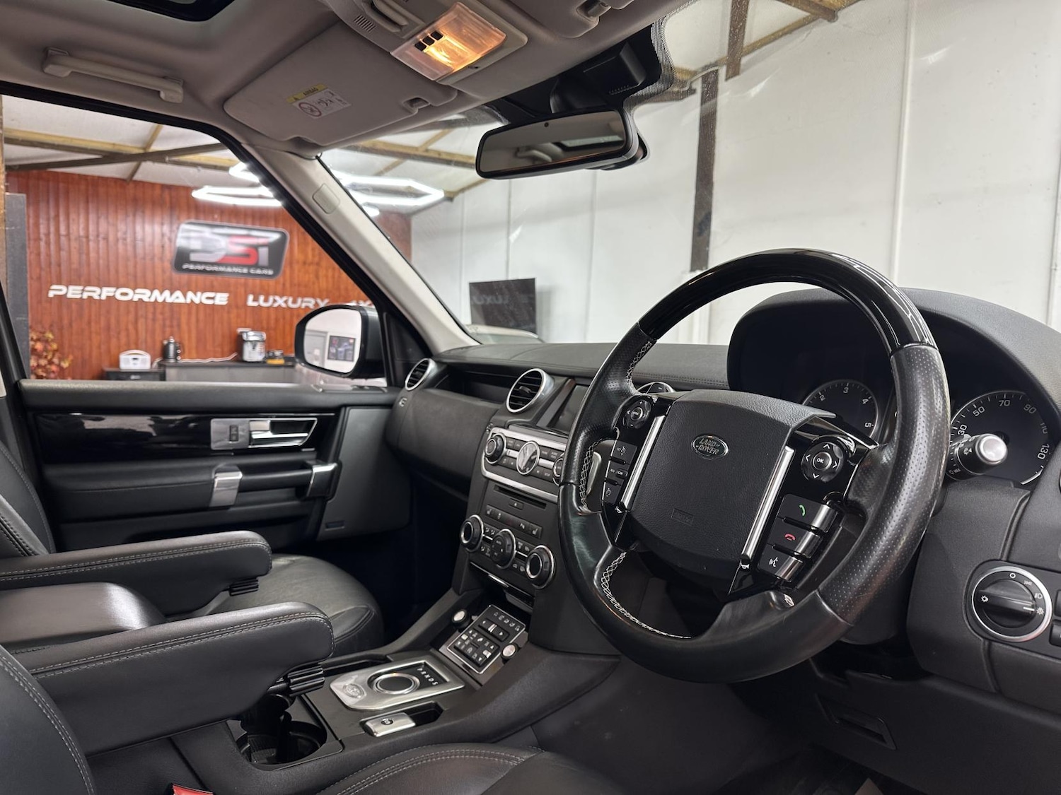 Used Land Rover Discovery 2015 for sale - 77736225: Photo 17