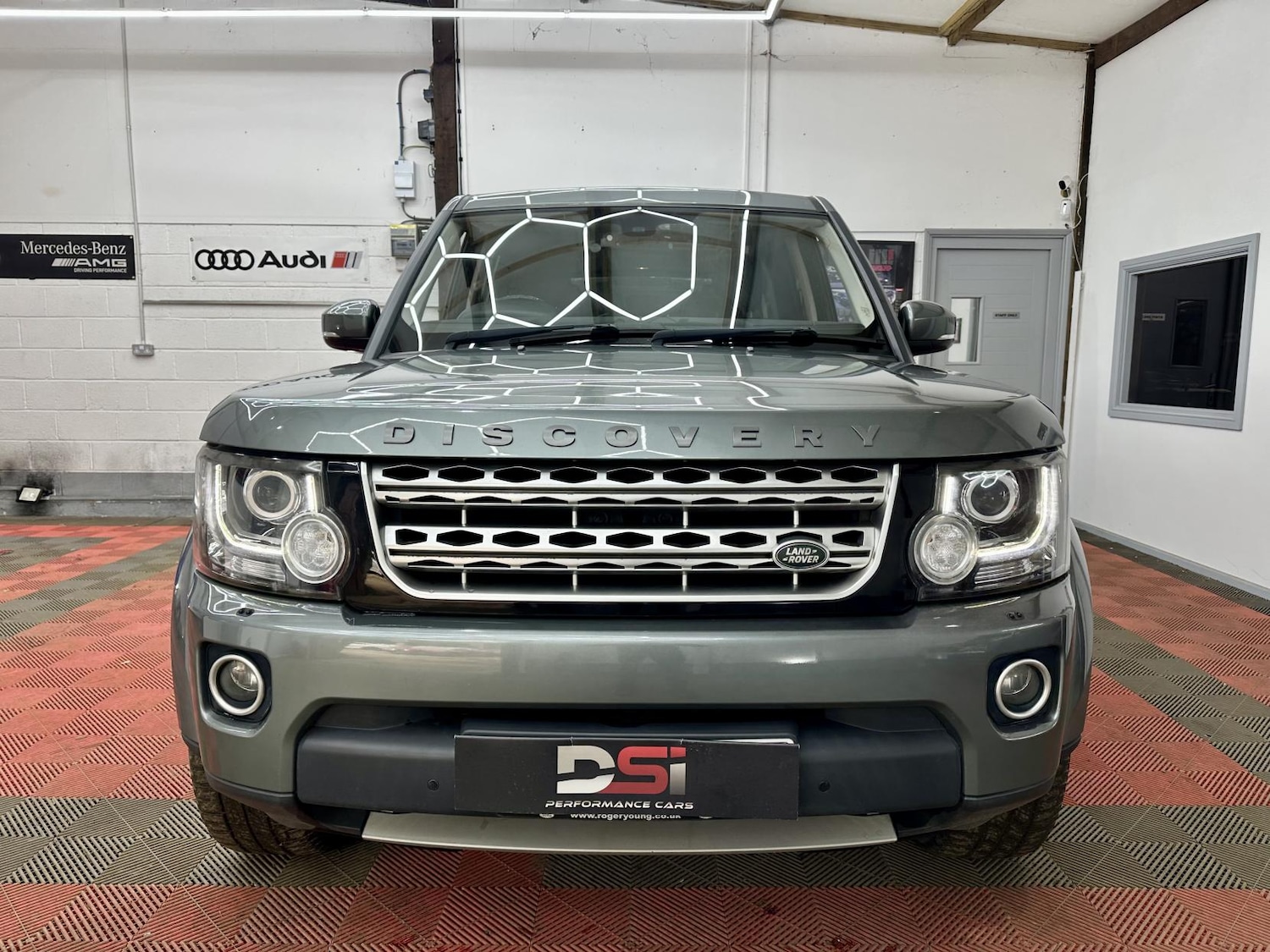 Used Land Rover Discovery 2015 for sale - 77736225: Photo 2