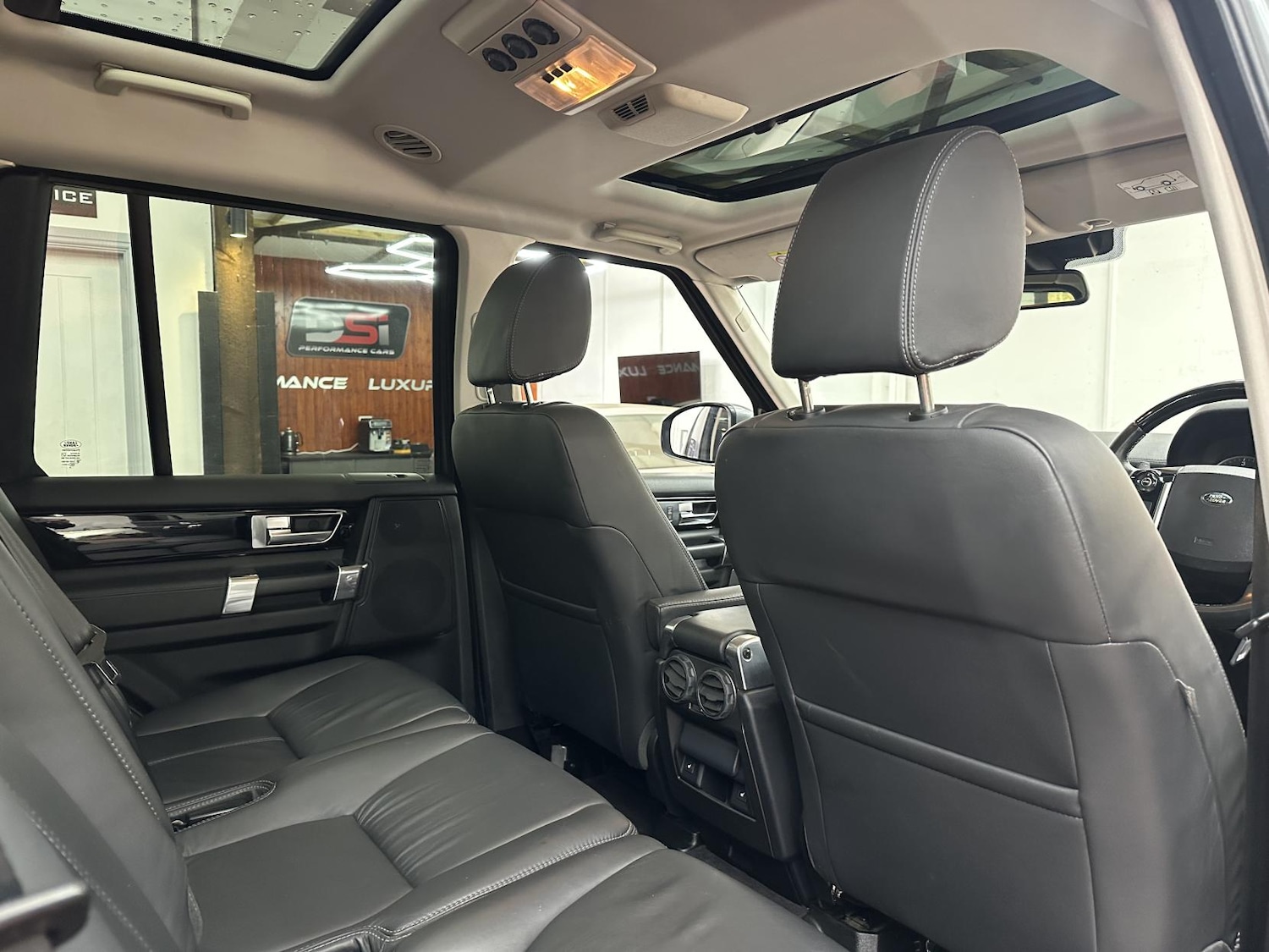 Used Land Rover Discovery 2015 for sale - 77736225: Photo 24