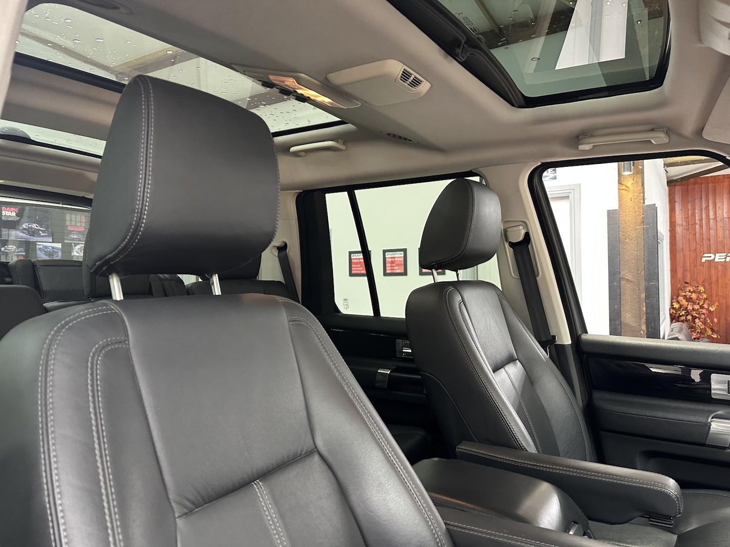 Used Land Rover Discovery 2015 for sale - 77736225: Photo 25