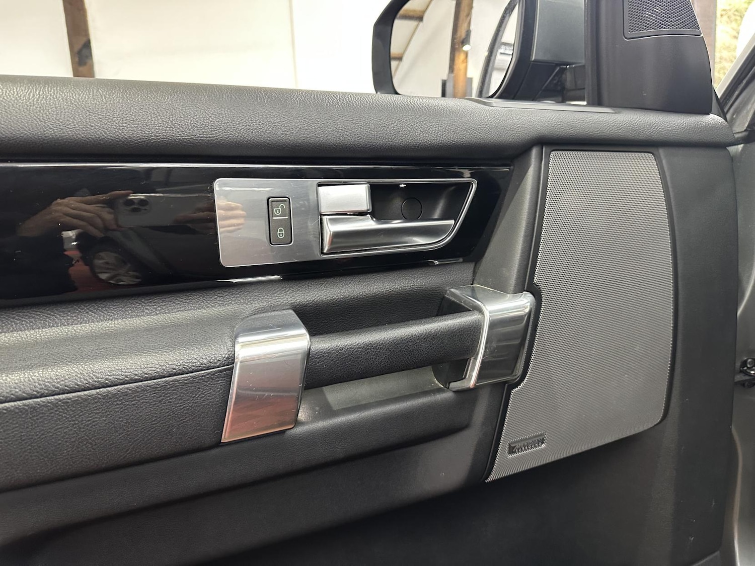 Used Land Rover Discovery 2015 for sale - 77736225: Photo 33