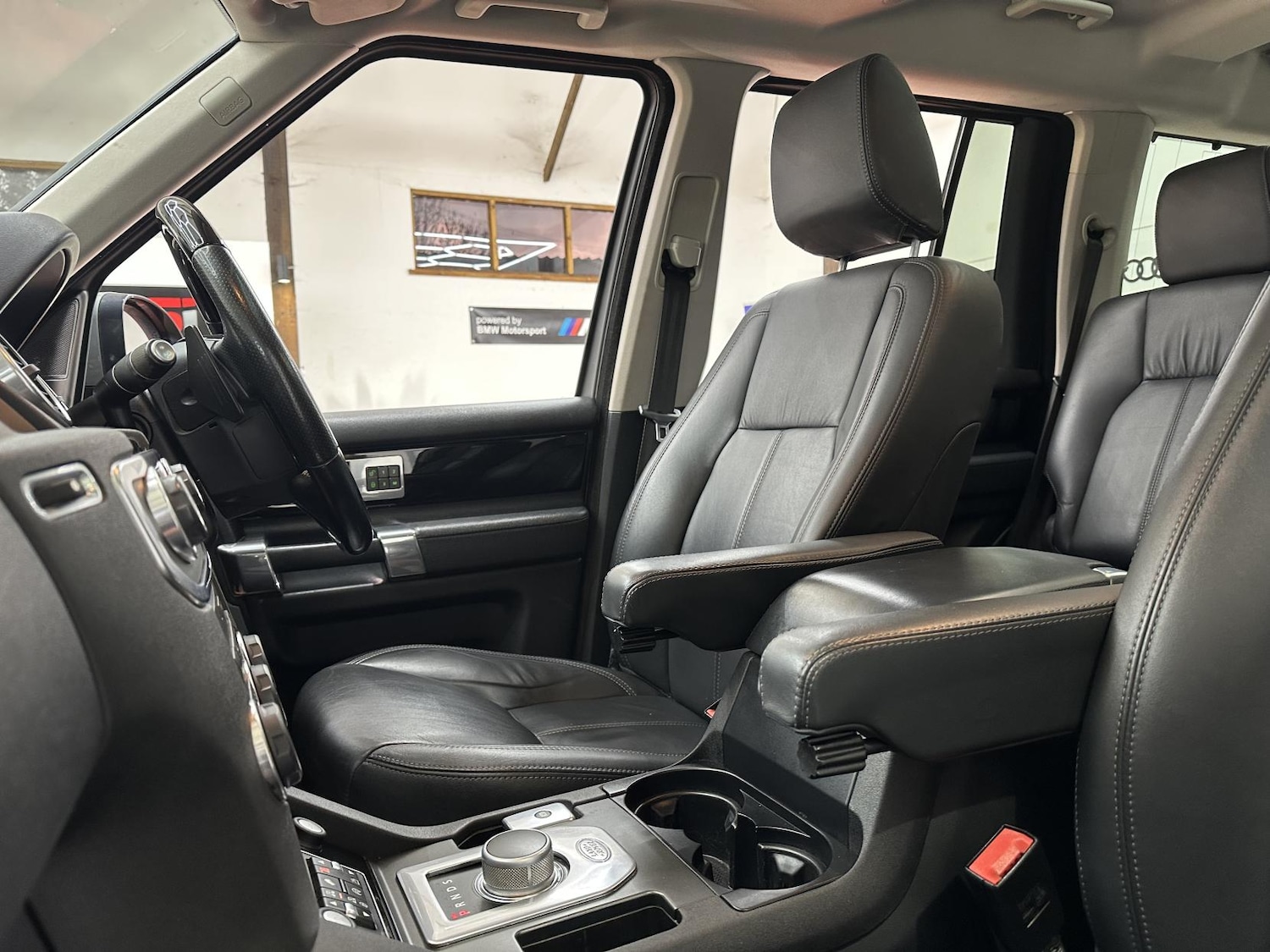 Used Land Rover Discovery 2015 for sale - 77736225: Photo 35