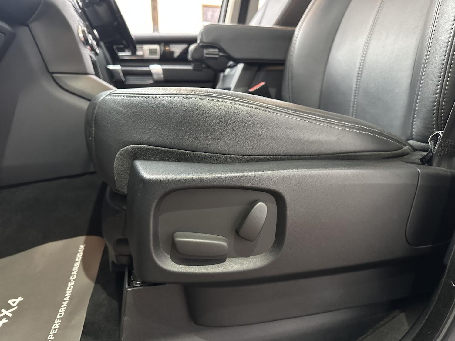 Used Land Rover Discovery 2015 for sale - 77736225: Photo 37