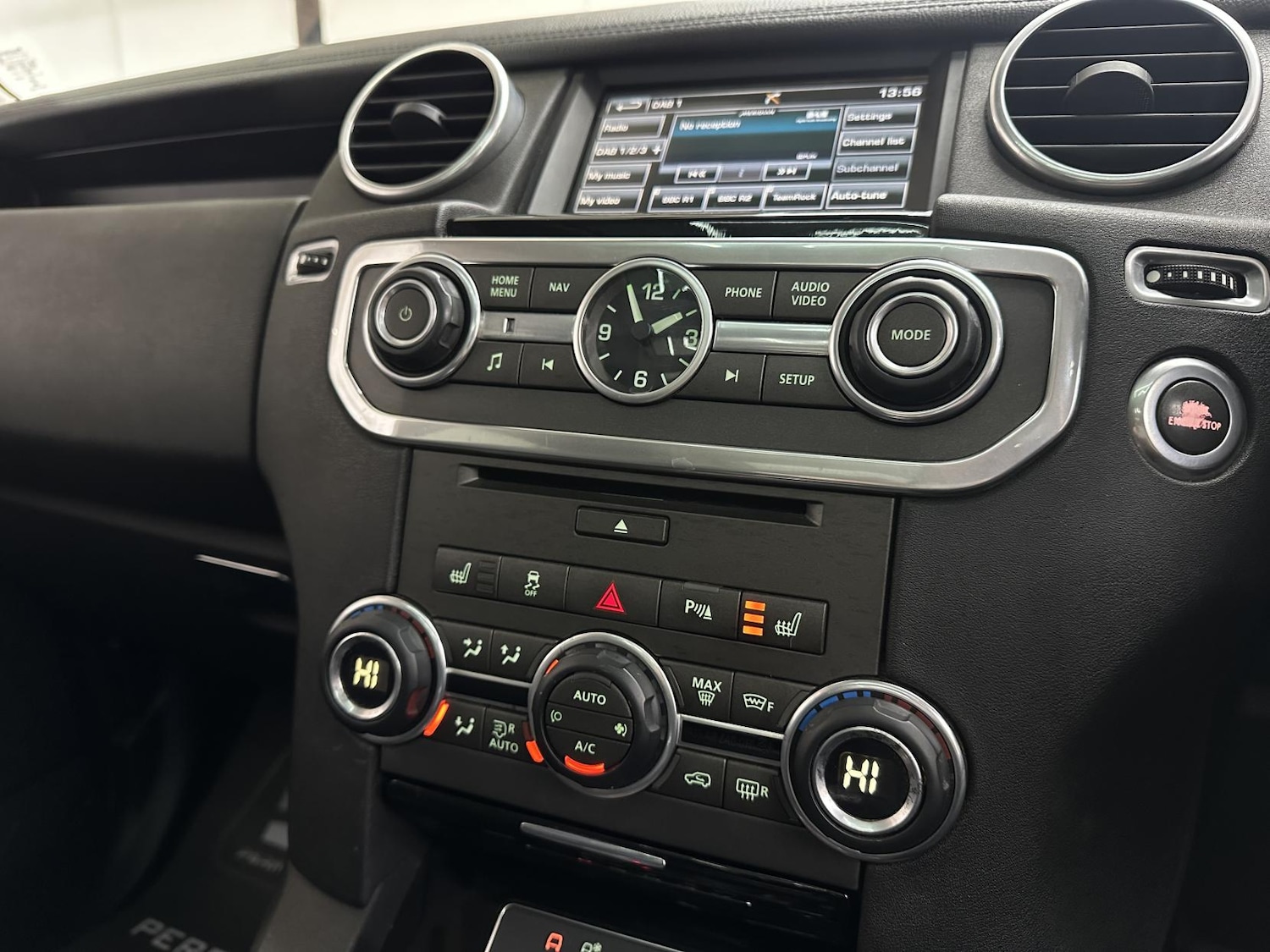 Used Land Rover Discovery 2015 for sale - 77736225: Photo 40