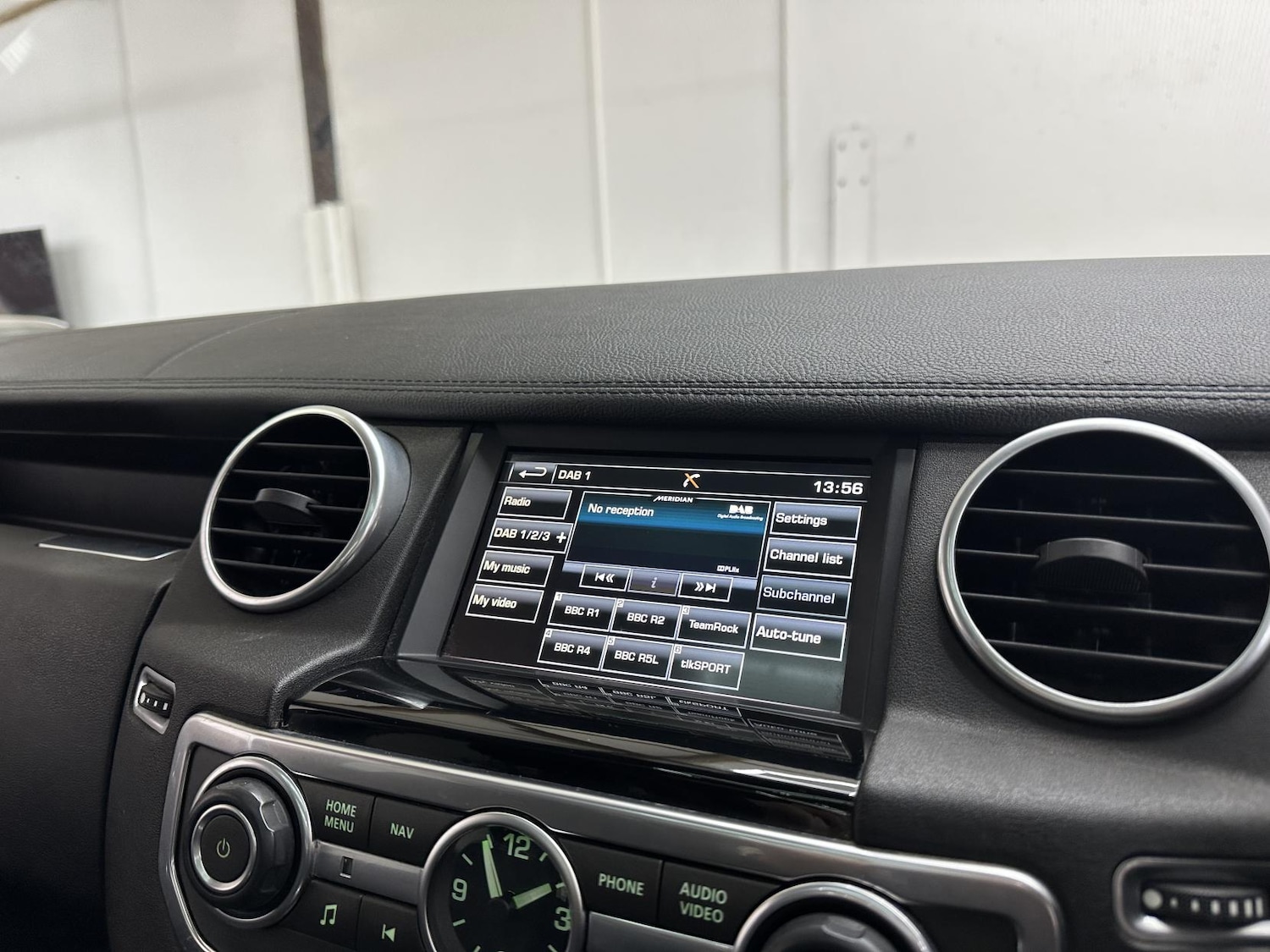 Used Land Rover Discovery 2015 for sale - 77736225: Photo 41