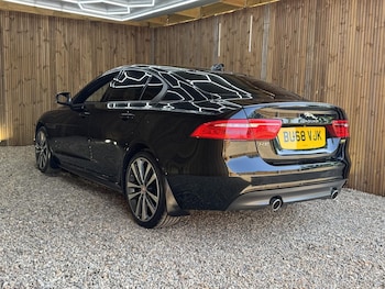 Used Jaguar XE 2018 for sale - 78727492: Photo