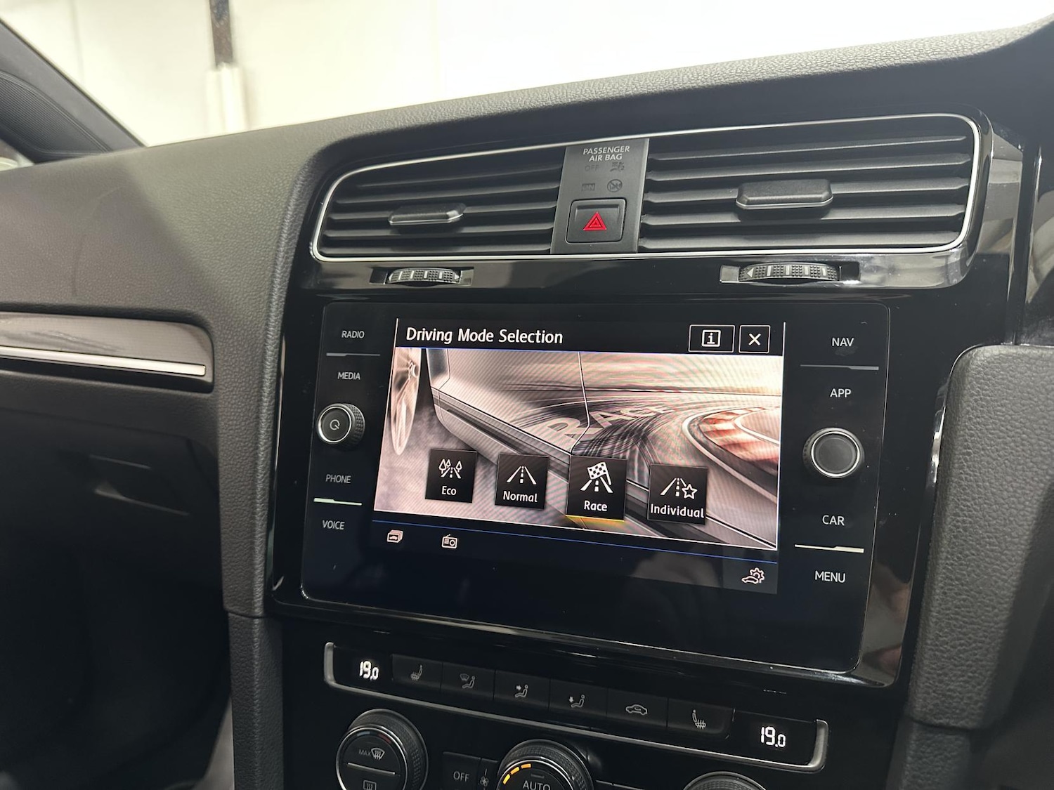 Used Volkswagen Golf 2020 for sale - 77881460: Photo 39