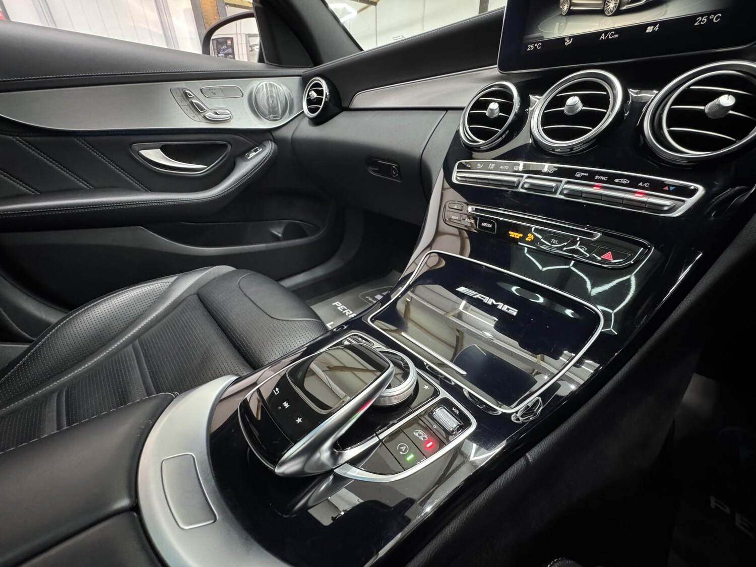 Used Mercedes-Benz C Class 2016 for sale - 77087789: Photo 41