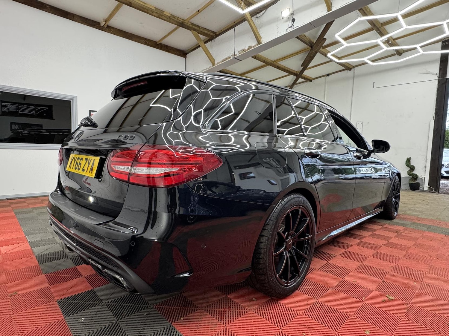 Used Mercedes-Benz C Class 2016 for sale - 77087789: Photo 6