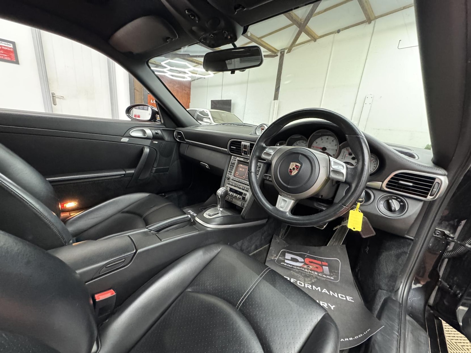 Used Porsche 911 2006 for sale - 77992040: Photo 16