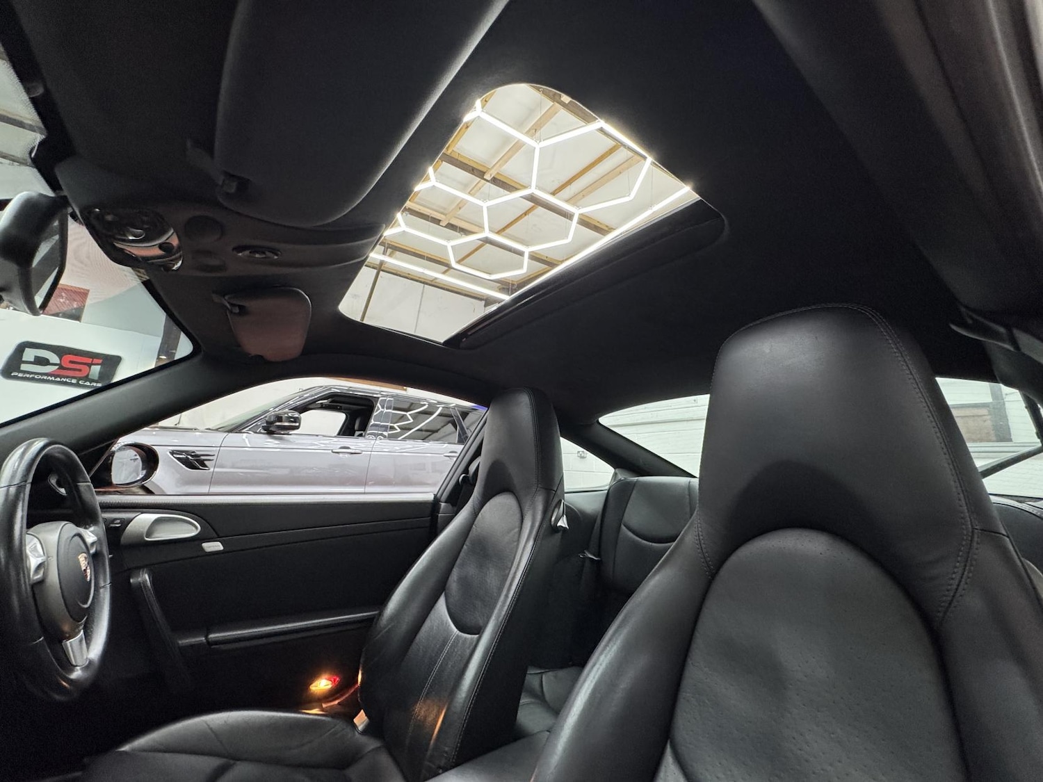 Used Porsche 911 2006 for sale - 77992040: Photo 24