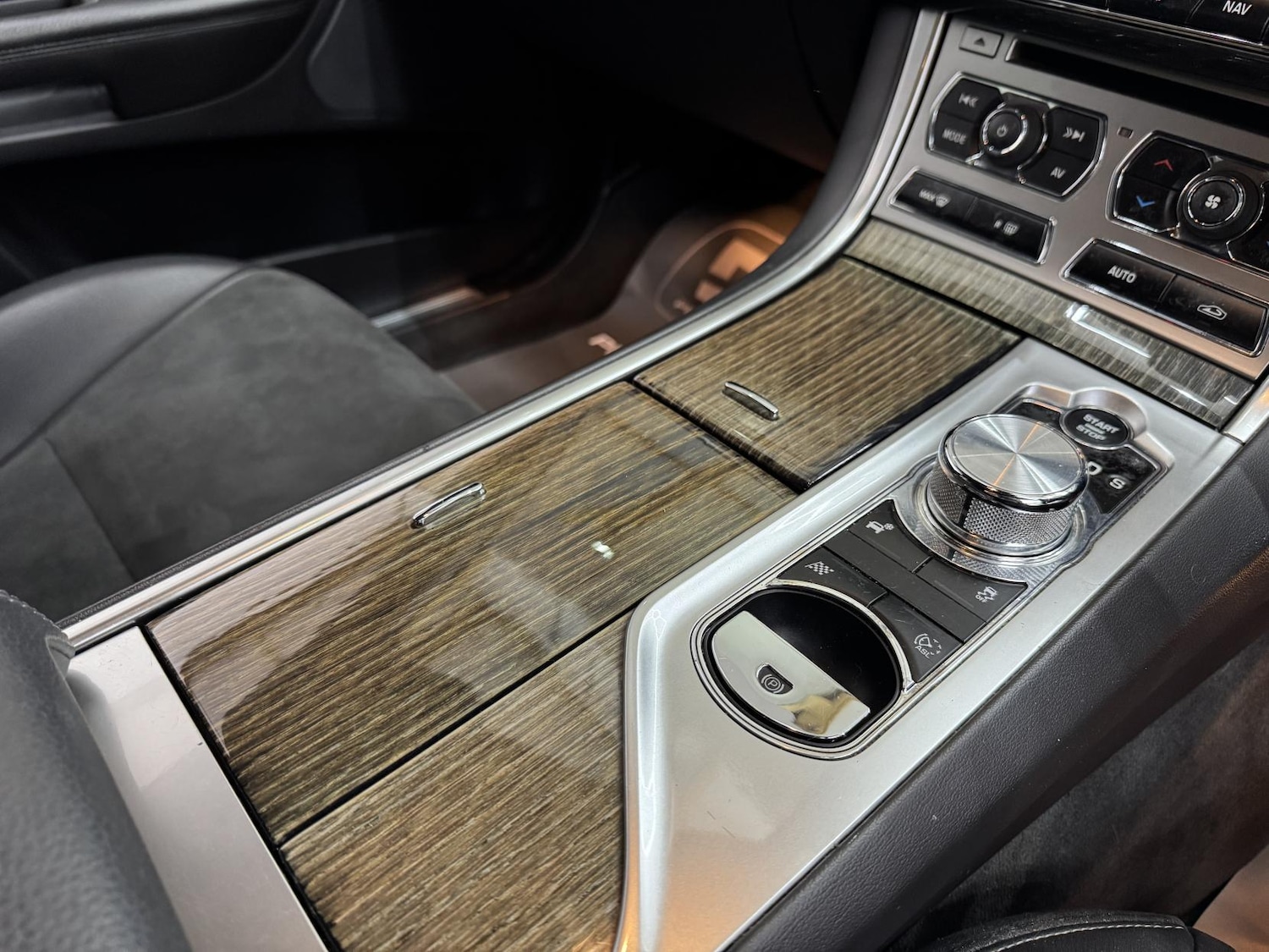 Used Jaguar XF 2014 for sale - 77682229: Photo 35