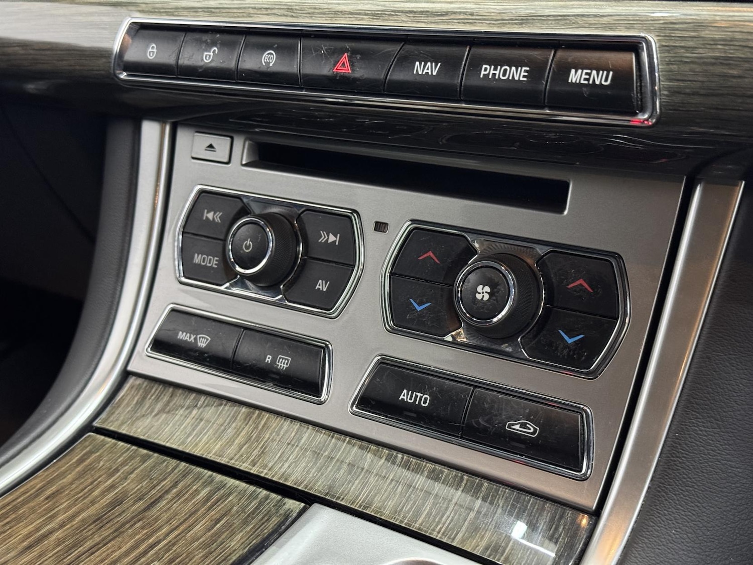 Used Jaguar XF 2014 for sale - 77682229: Photo 42