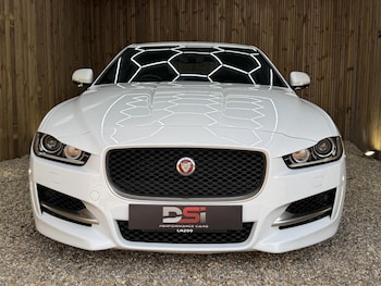 Used Jaguar XE 2018 for sale - 79168367: Photo