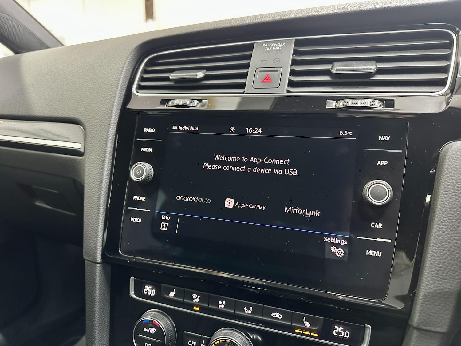 Used Volkswagen Golf 2019 for sale - 77264779: Photo 44