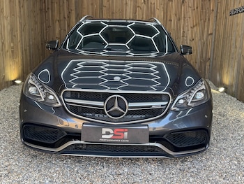 Used Mercedes-Benz E Class 2015 for sale - 79386695: Photo