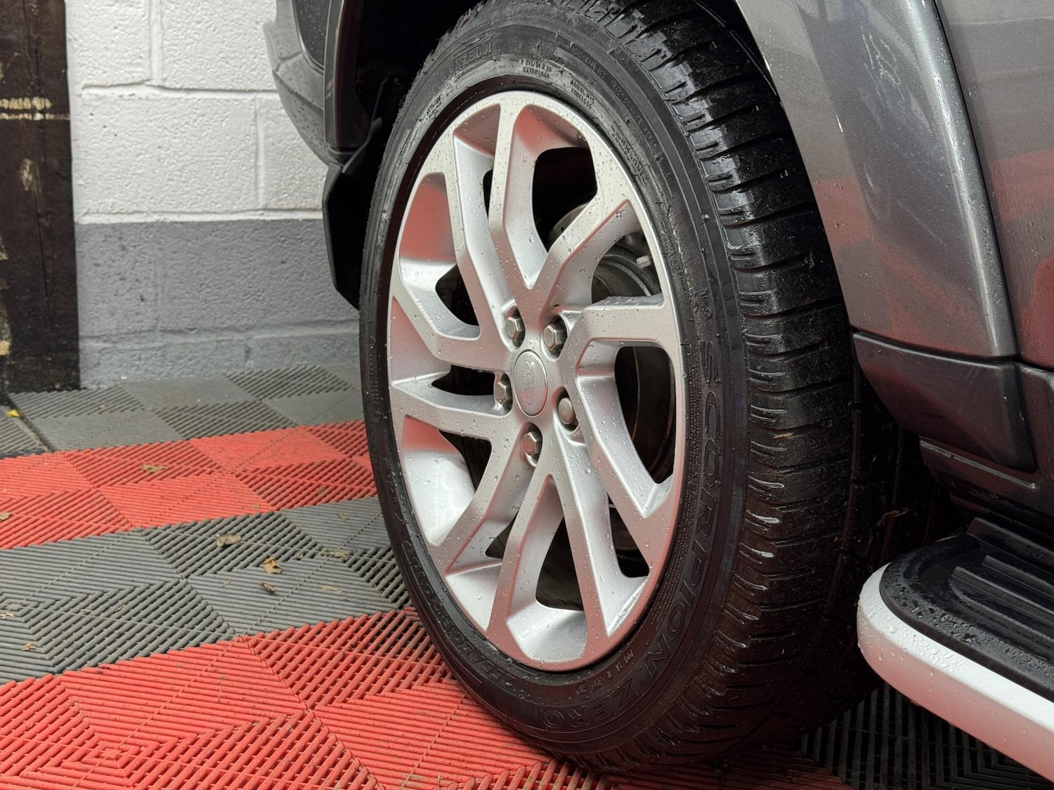 Used Land Rover Discovery 2015 for sale - 76835171: Photo 10