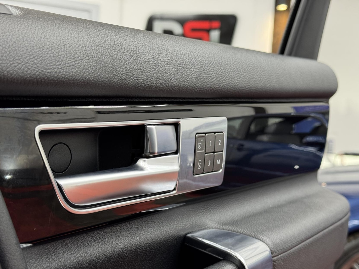 Used Land Rover Discovery 2015 for sale - 76835171: Photo 20